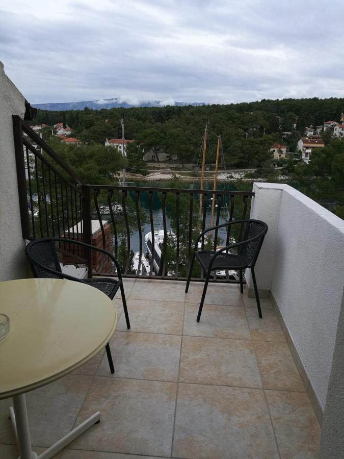 Ivanka Apartments Vrboska Buitenkant foto