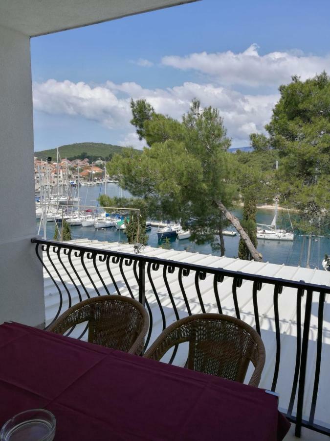 Ivanka Apartments Vrboska Buitenkant foto